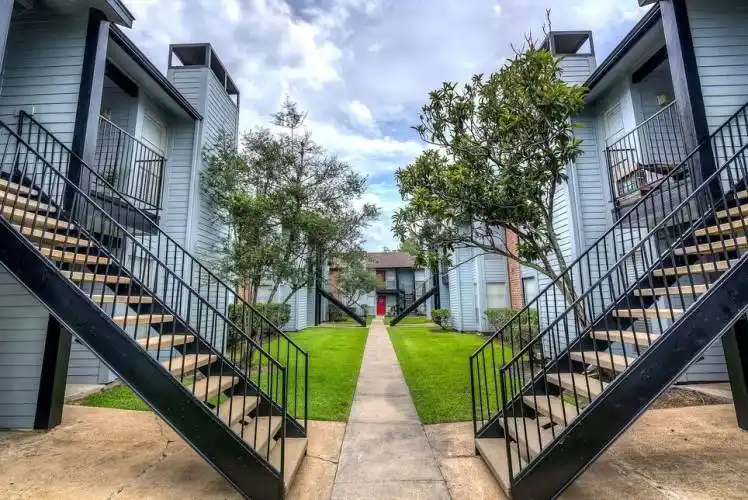 Rental by Apartment Wolf | Clear Lake Apartment Homes | 300 Cyberonics, Houston, TX 77058 | apartmentwolf.com