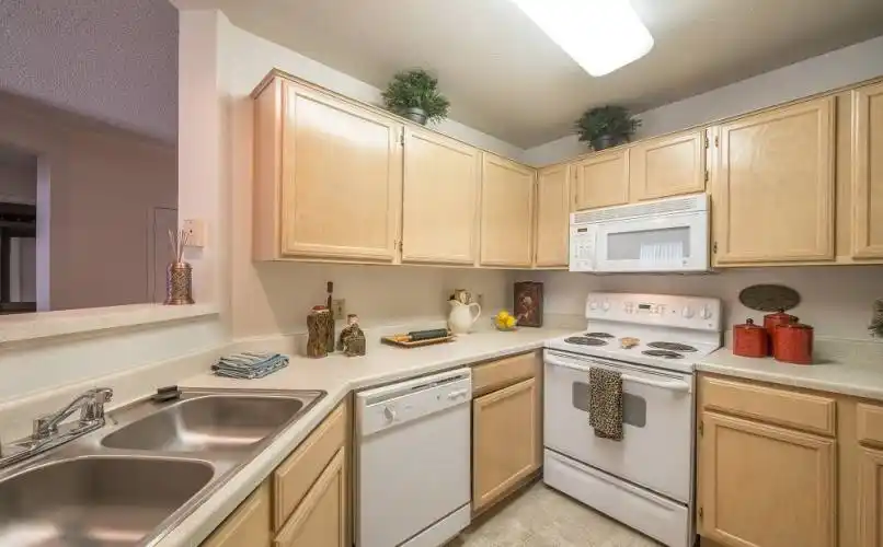 Rental by Apartment Wolf | Rancho Mirage | 1200 Hidden Rdg, Irving, TX 75038 | apartmentwolf.com