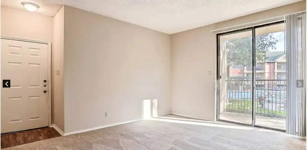 Rental by Apartment Wolf | Jefferson Creek | 800 W Royal Ln, Irving, TX 75039 | apartmentwolf.com