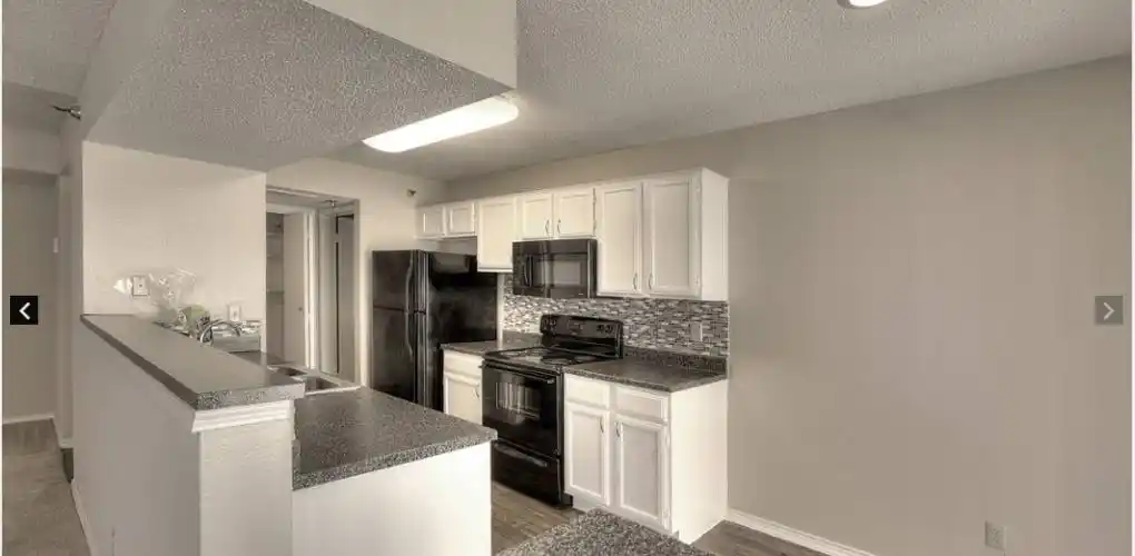 Rental by Apartment Wolf | Jefferson Creek | 800 W Royal Ln, Irving, TX 75039 | apartmentwolf.com