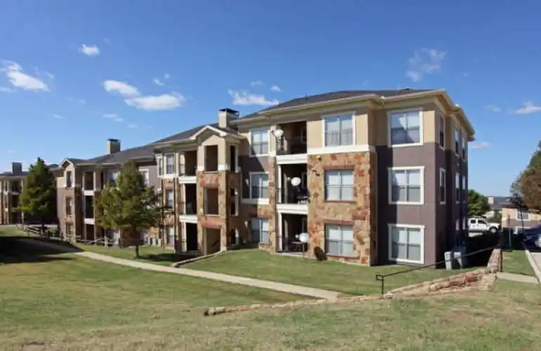 Rental by Apartment Wolf | Santa Fe Ranch | 8203 Ranchview Dr, Irving, TX 75063 | apartmentwolf.com