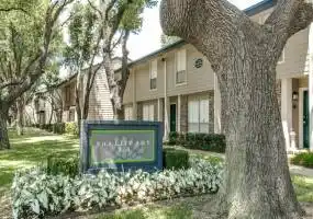 Rental by Apartment Wolf | The Village Hill | 8203 Southwestern Blvd, Dallas, TX 75206 | apartmentwolf.com