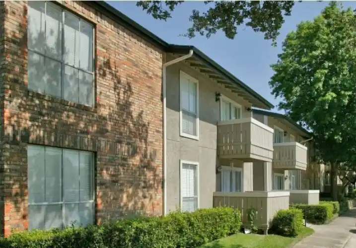 Rental by Apartment Wolf | The Village Chase | 5657 Amesbury Dr, Dallas, TX 75206 | apartmentwolf.com