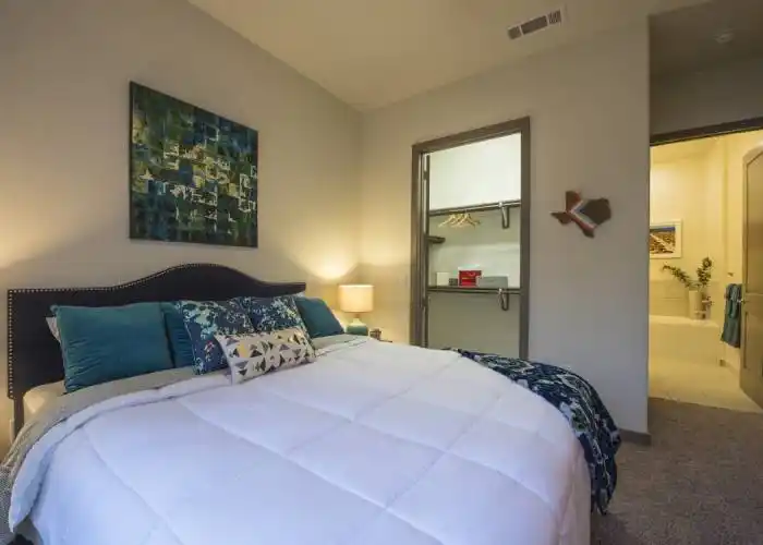 Rental by Apartment Wolf | Arlo Memorial | 935 N Wilcrest Dr, Houston, TX 77079 | apartmentwolf.com