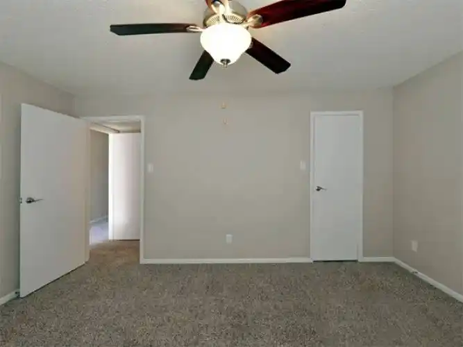 Rental by Apartment Wolf | Scotland Yard | 2250 Holly Hall St, Houston, TX 77054 | apartmentwolf.com