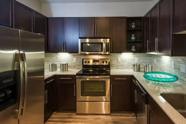 Rental by Apartment Wolf | Pearl Greenway | 3788 Richmond Ave, Houston, TX 77045 | apartmentwolf.com