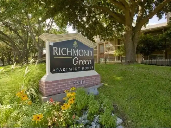 Rental by Apartment Wolf | Finley West | 9940 Richmond Ave, Houston, TX 77042 | apartmentwolf.com