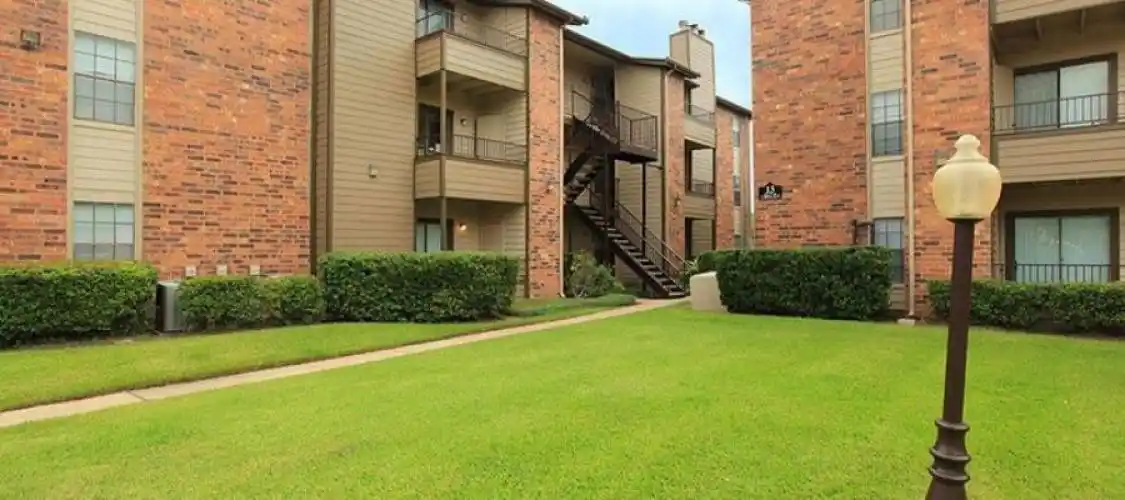 Rental by Apartment Wolf | Park 610 | 2701 W Bellfort Ave, Houston, TX 77054 | apartmentwolf.com