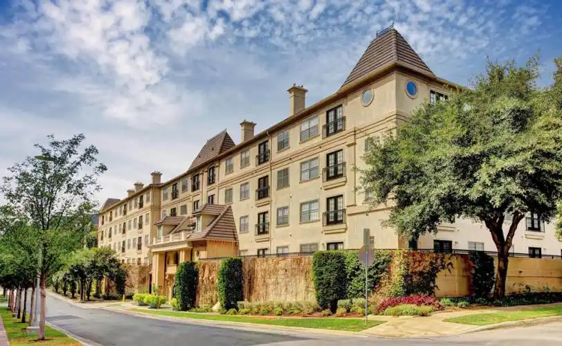 Rental by Apartment Wolf | Vines at Turtle Creek | 3001 Sale St, Dallas, TX 75219 | apartmentwolf.com