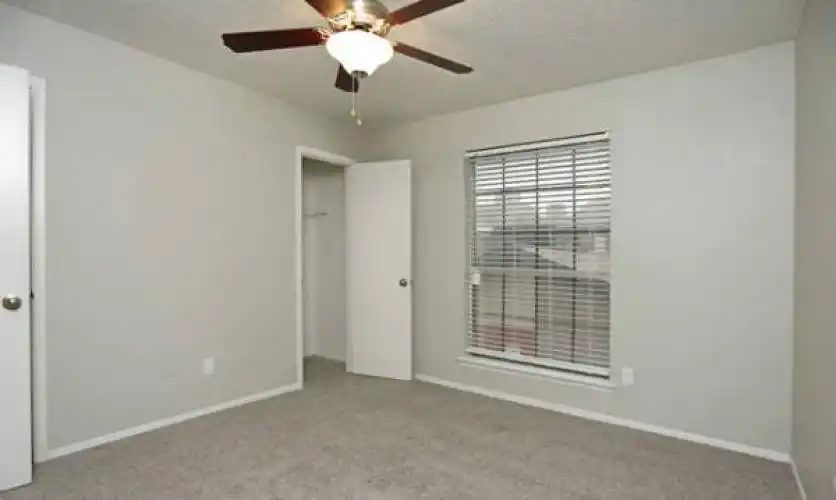 Rental by Apartment Wolf | The Ridge on Spring Valley Apartments | 5704 Spring Valley Rd, Dallas, TX 75254 | apartmentwolf.com