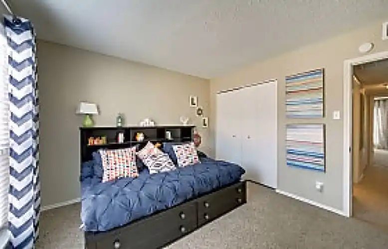 Rental by Apartment Wolf | Cross Creek Apartments | 6033 E Northwest Hwy, Dallas, TX 75231 | apartmentwolf.com