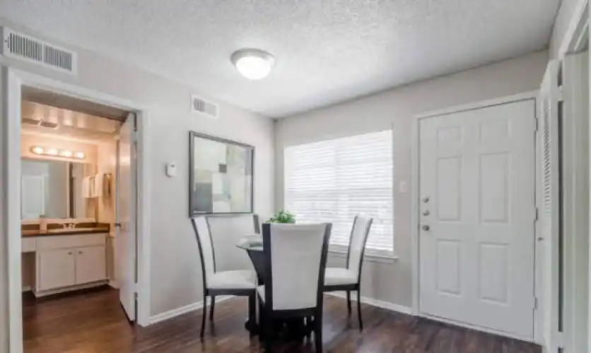 Rental by Apartment Wolf | Arlington Park Villas | 1716 Chattanooga Pl, Dallas, TX 75235 | apartmentwolf.com