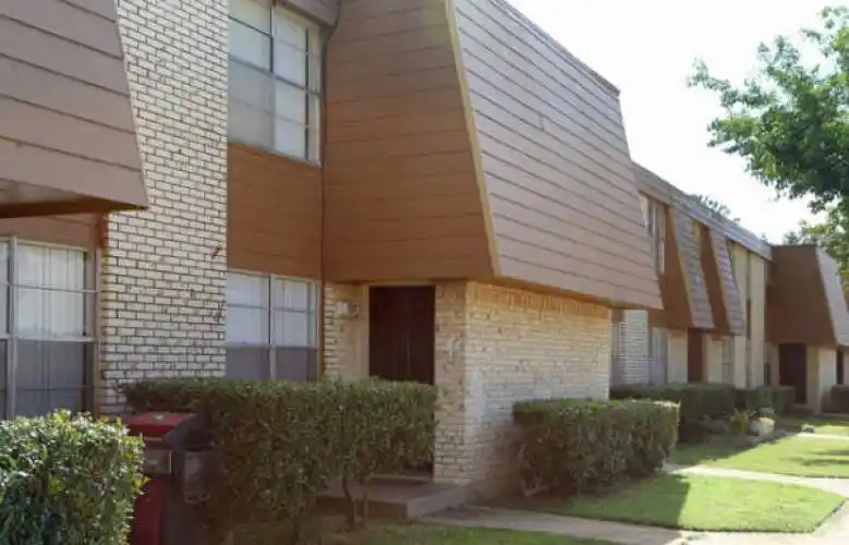 Rental by Apartment Wolf | Villages of Royal Lane | 11349 Newkirk St, Dallas, TX 75229 | apartmentwolf.com