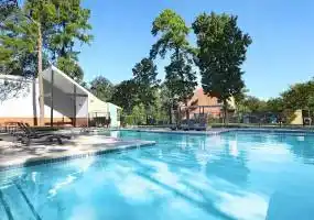 Rental by Apartment Wolf | Roundhill Townhomes | 601 Cypress Station Dr, Houston, TX 77090 | apartmentwolf.com