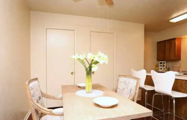 Rental by Apartment Wolf | Park Grove Square | 2957 Park Square Dr, Irving, TX 75060 | apartmentwolf.com