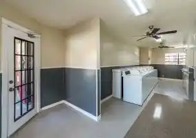 Rental by Apartment Wolf | Bandera Crossing | 9821 Camino Villa, San Antonio, TX 78250 | apartmentwolf.com