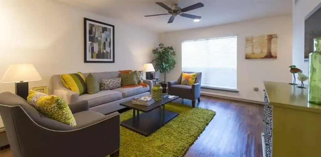 Rental by Apartment Wolf | Reserve at Garden Oaks | 3405 N Shepherd Dr, Houston, TX 77018 | apartmentwolf.com