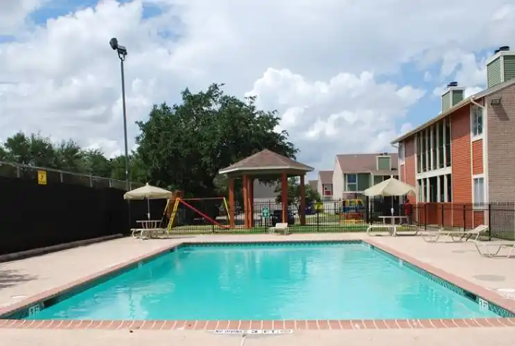 Rental by Apartment Wolf | Bella Vista | 2700 S Dairy Ashford Rd, Houston, TX 77082 | apartmentwolf.com