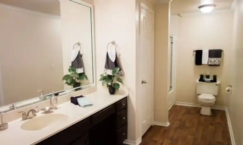 Rental by Apartment Wolf | Fairways at Prestonwood | 5769 Belt Line, Dallas, TX 75254 | apartmentwolf.com