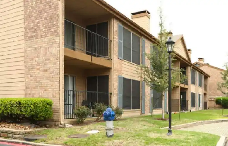 Rental by Apartment Wolf | Noel on the Parkway | 14222 Dallas Pky, Dallas, TX 75254 | apartmentwolf.com