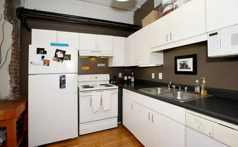 Rental by Apartment Wolf | The Kirby | 1509 Main St, Dallas, TX 75201 | apartmentwolf.com