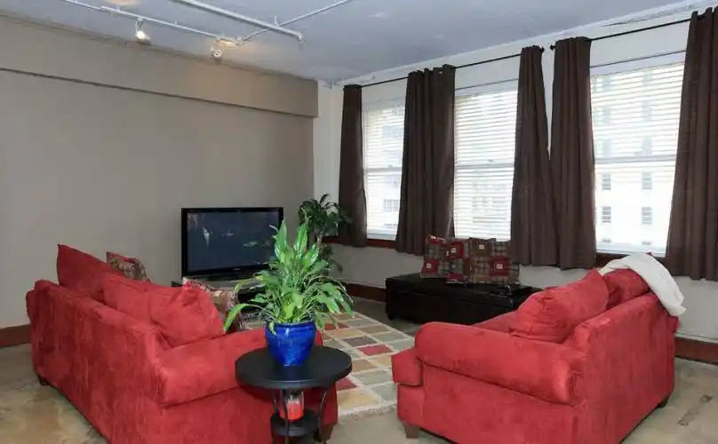 Rental by Apartment Wolf | The Kirby | 1509 Main St, Dallas, TX 75201 | apartmentwolf.com