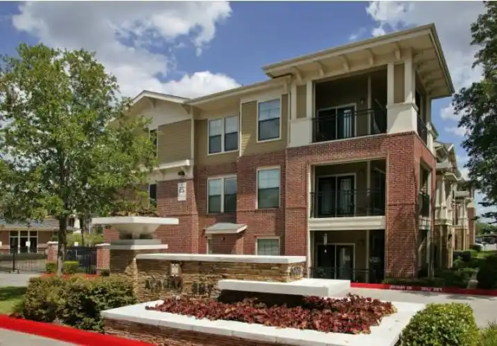 Rental by Apartment Wolf | The Village Dakota | 6550 Shady Brook Ln, Dallas, TX 75206 | apartmentwolf.com