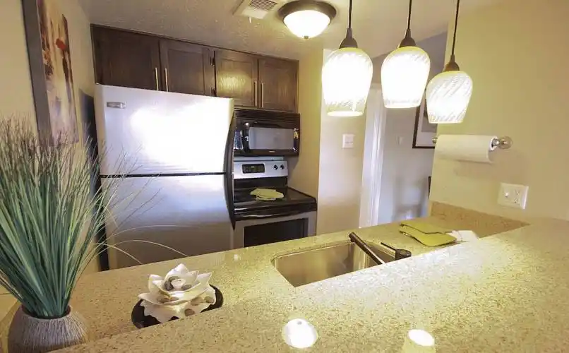 Rental by Apartment Wolf | LaVita on Lovers Lane | 6603 E Lovers Ln, Dallas, TX 75214 | apartmentwolf.com