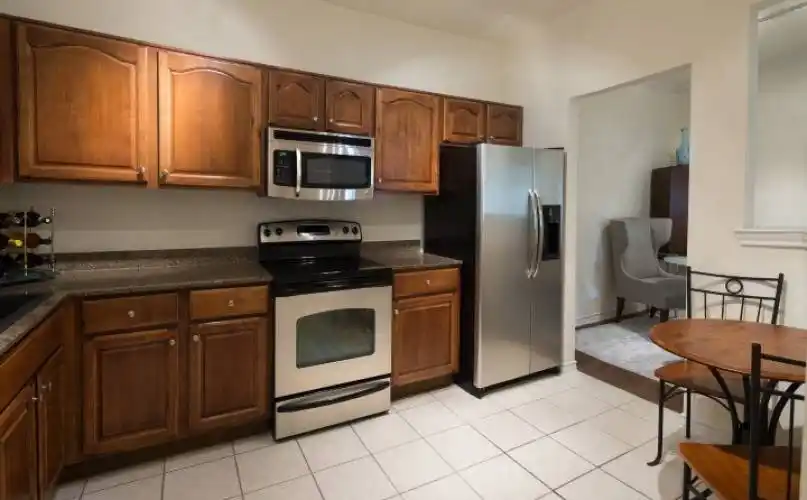 Rental by Apartment Wolf | St. Moritz Apartments | 5665 Arapaho Rd, Dallas, TX 75248 | apartmentwolf.com