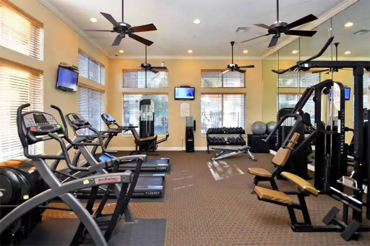 Rental by Apartment Wolf | Retreat at Westpark | 10575 Westpark Dr, Houston, TX 77042 | apartmentwolf.com