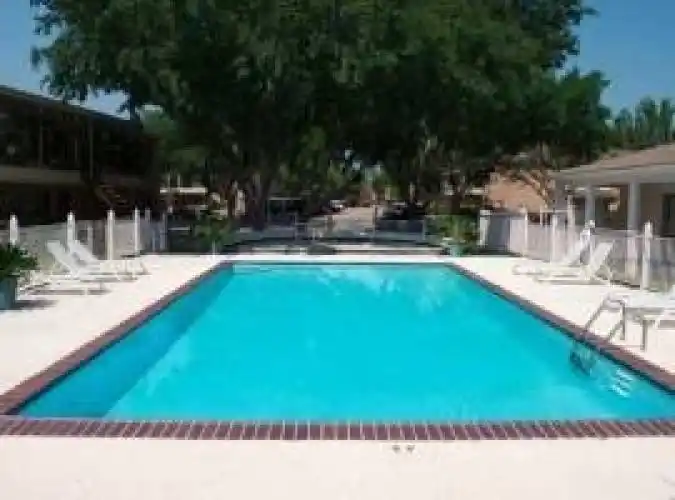 Rental by Apartment Wolf | Preserve at Westchase | 10615 Meadowglen Ln, Houston, TX 77042 | apartmentwolf.com