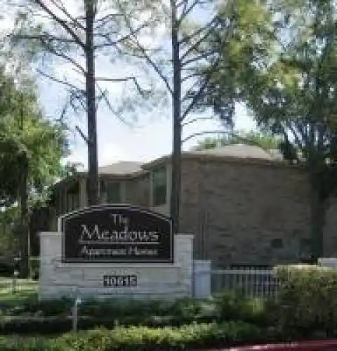 Rental by Apartment Wolf | Preserve at Westchase | 10615 Meadowglen Ln, Houston, TX 77042 | apartmentwolf.com