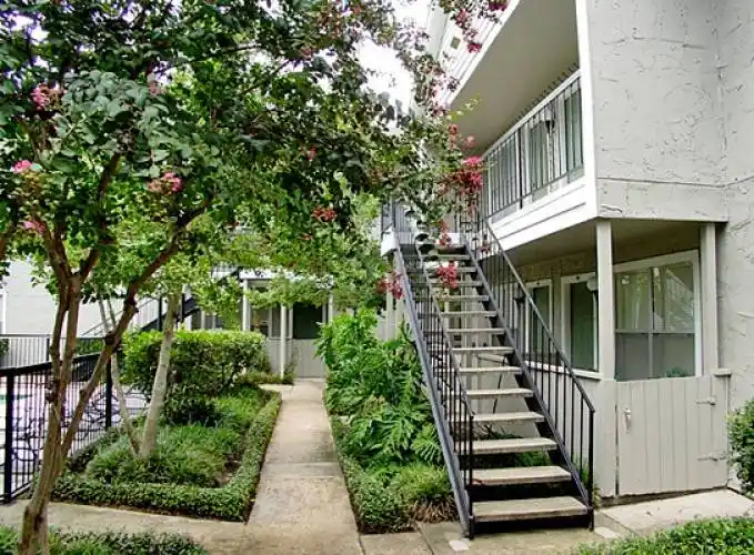 Rental by Apartment Wolf | Granite Club Apartments | 8990 Richmond Ave, Houston, TX 77063 | apartmentwolf.com