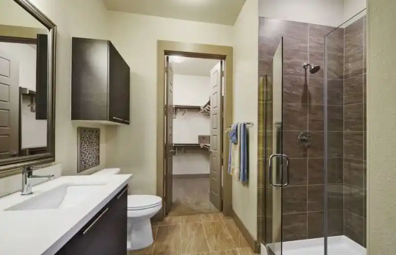 Rental by Apartment Wolf | Camden Victory Park | 2787 N Houston St, Dallas, TX 75219 | apartmentwolf.com