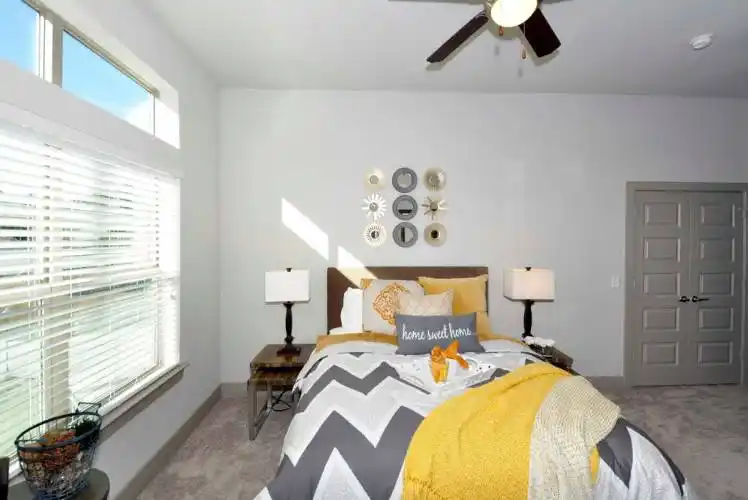 Rental by Apartment Wolf | Vargos on the Lake | 2411 Fondren Rd, Houston, TX 77063 | apartmentwolf.com