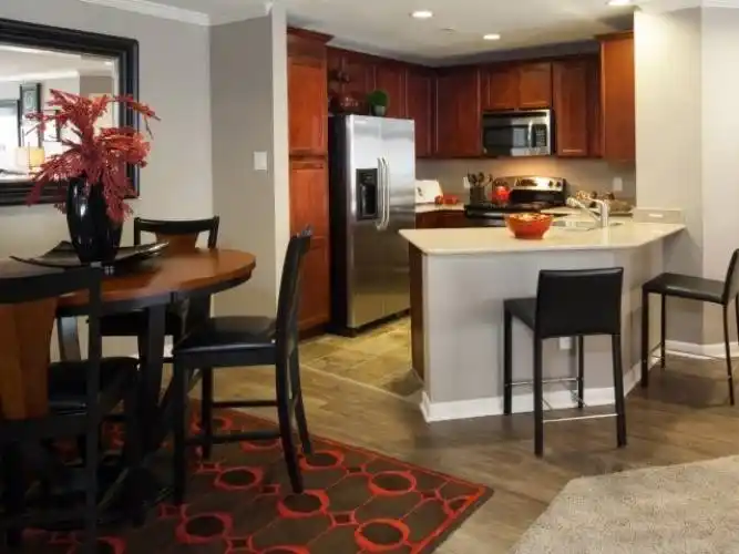 Rental by Apartment Wolf | Lincoln Galleria | 2100 Bering Dr, Houston, TX 77057 | apartmentwolf.com