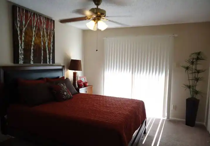 Rental by Apartment Wolf | London Park | 15889 Preston Rd, Dallas, TX 75248 | apartmentwolf.com