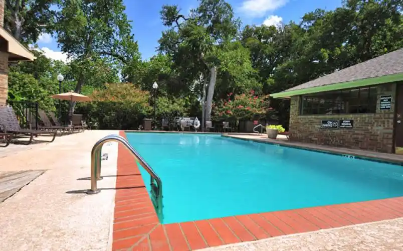 Rental by Apartment Wolf | London Park | 15889 Preston Rd, Dallas, TX 75248 | apartmentwolf.com