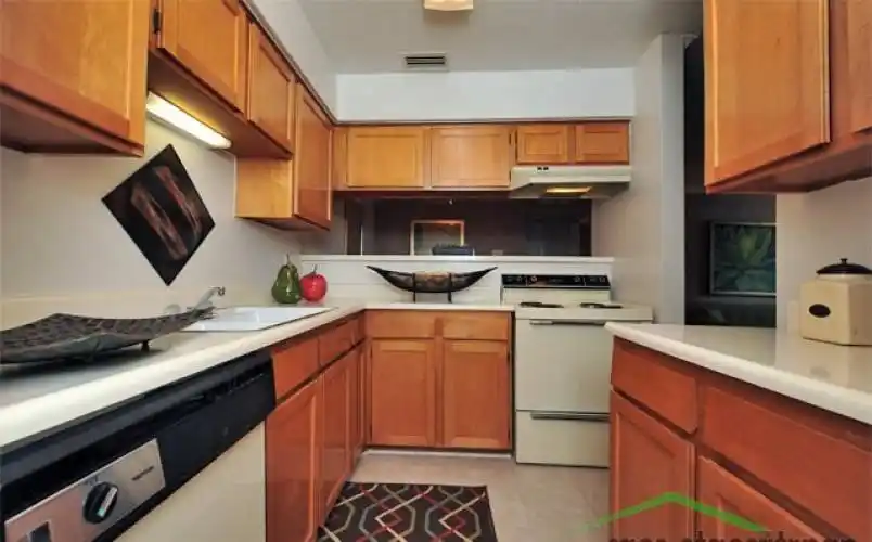 Rental by Apartment Wolf | Preston Pointe | 14041 Preston Rd, Dallas, TX 75254 | apartmentwolf.com