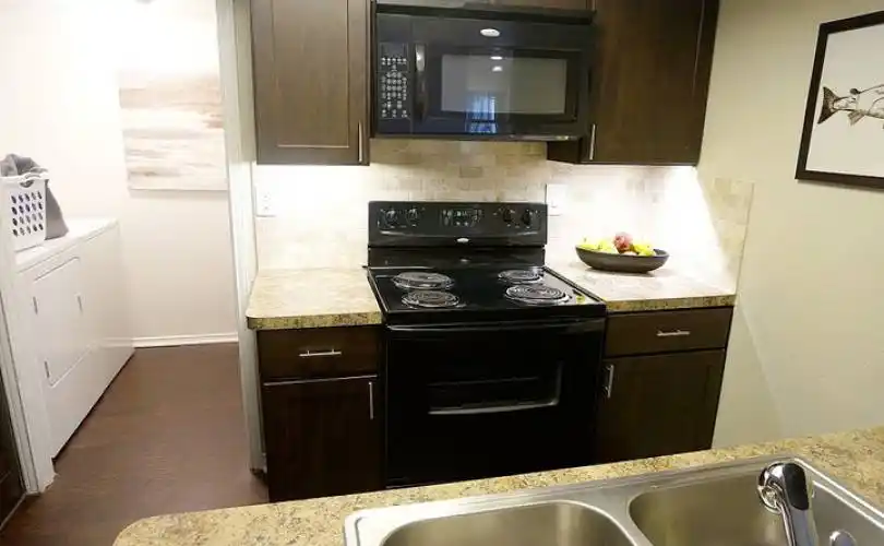 Rental by Apartment Wolf | Lakeside Apartment Homes | 9600 Golf Lakes Trl, Dallas, TX 75231 | apartmentwolf.com