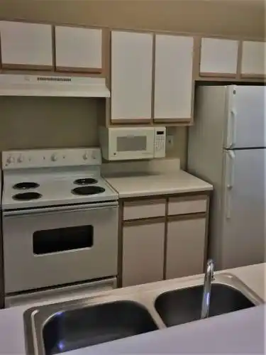 Rental by Apartment Wolf | Plaza At River Oaks | 1920 W Gray St, Houston, TX 77019 | apartmentwolf.com