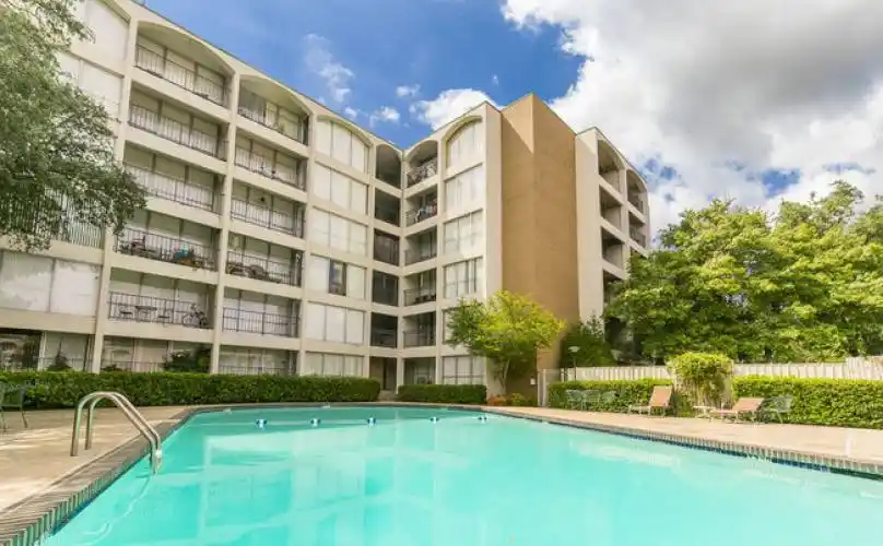 Rental by Apartment Wolf | Towne Square | 5225 Fleetwood Oaks Ave, Dallas, TX 75235 | apartmentwolf.com