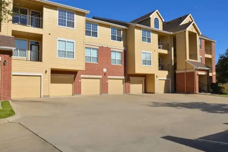 Rental by Apartment Wolf | The Lakes at Cinco Ranch | 2855 Commercial Center Blvd, Katy, TX 77494 | apartmentwolf.com