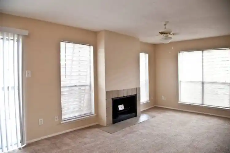 Rental by Apartment Wolf | Preserve Piney Point | 8740 Westheimer Rd, Houston, TX 77063 | apartmentwolf.com