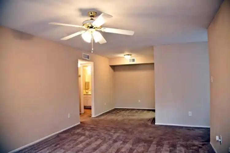 Rental by Apartment Wolf | Preserve Piney Point | 8740 Westheimer Rd, Houston, TX 77063 | apartmentwolf.com