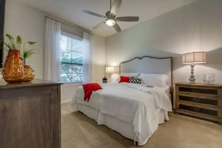 Rental by Apartment Wolf | The Grove at Wilcrest | 11070 Katy Fwy, Houston, TX 77043 | apartmentwolf.com