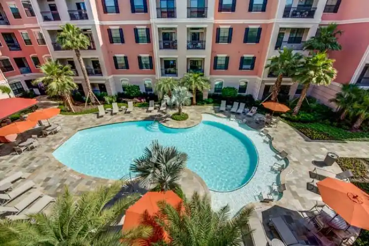 Rental by Apartment Wolf | The Grove at Wilcrest | 11070 Katy Fwy, Houston, TX 77043 | apartmentwolf.com