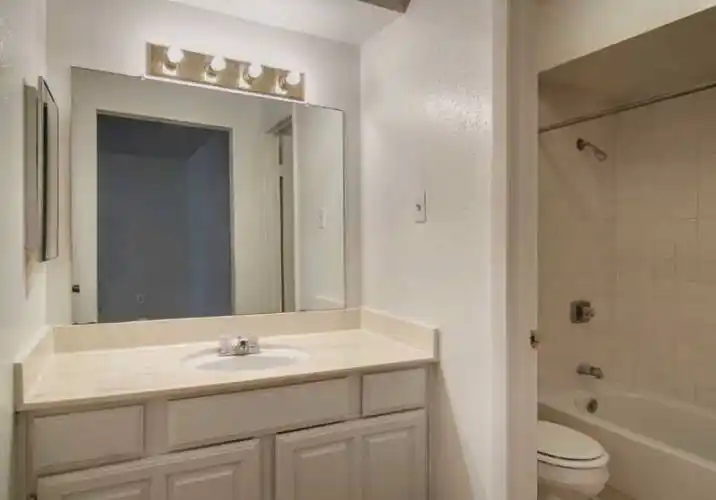 Rental by Apartment Wolf | Brays Oaks Village | 8201-8301 W Bellfort St, Houston, TX 77071 | apartmentwolf.com