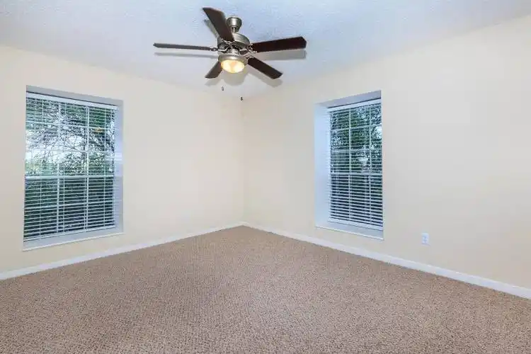 Rental by Apartment Wolf | Avalon Square Apartments | 2400 Westheimer Rd, Houston, TX 77098 | apartmentwolf.com