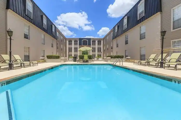 Rental by Apartment Wolf | Avalon Square Apartments | 2400 Westheimer Rd, Houston, TX 77098 | apartmentwolf.com